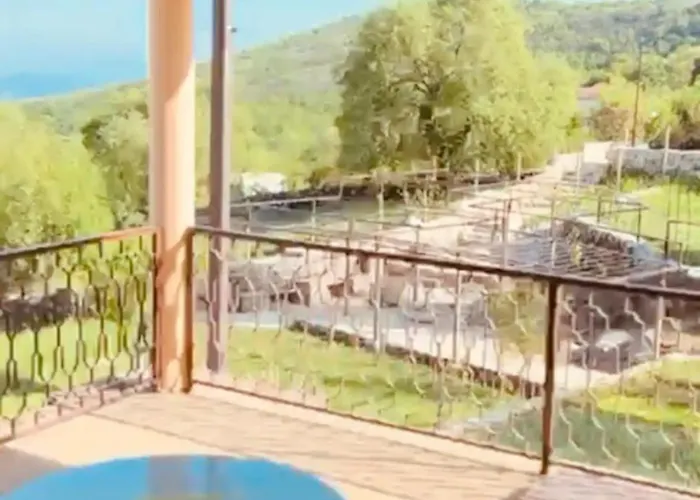 Etno Selo - Familie Raickovic Будинок відпочинку Подгориця